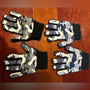 Kids Camo Grip Winter Gloves - Gray & Blue Pair. Price for 2 p